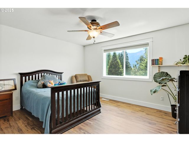 438 Nw ROSELAWN St, Stevenson, WA 98648