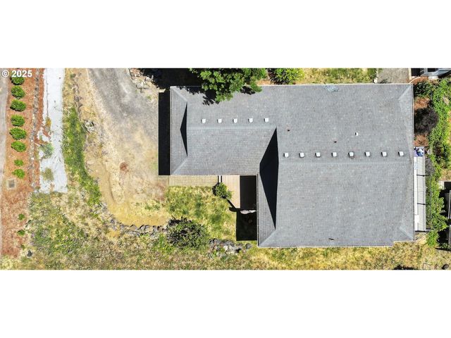 438 Nw ROSELAWN St, Stevenson, WA 98648