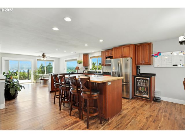 438 Nw ROSELAWN St, Stevenson, WA 98648