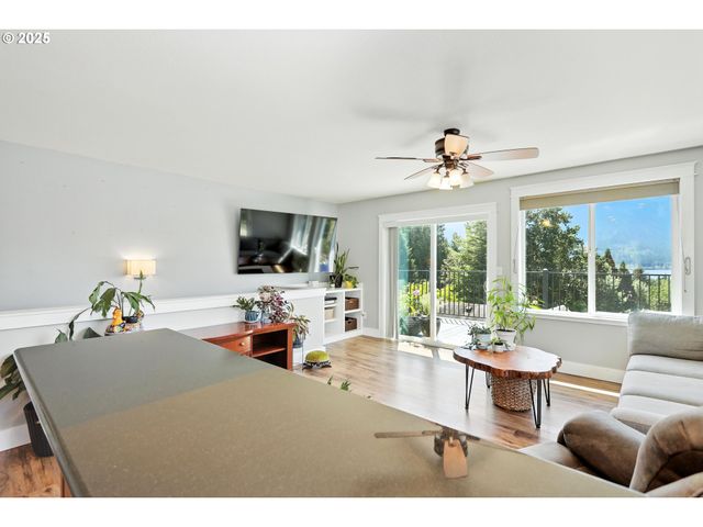 438 Nw ROSELAWN St, Stevenson, WA 98648