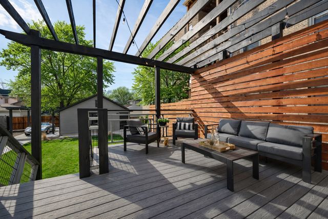 3846 N Kedvale Avenue, Chicago, IL 60641