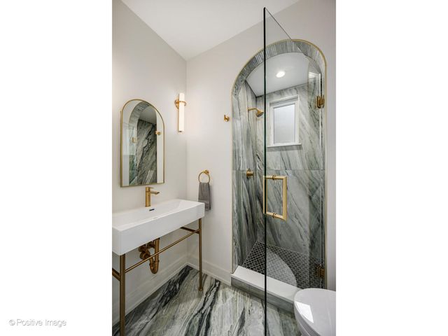 3846 N Kedvale Avenue, Chicago, IL 60641