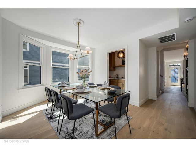 3846 N Kedvale Avenue, Chicago, IL 60641