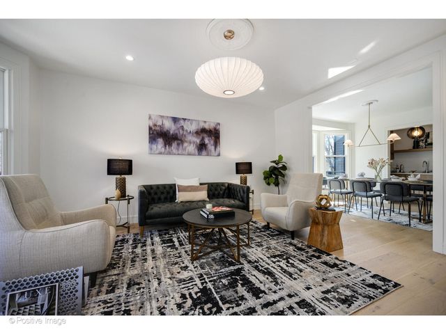 3846 N Kedvale Avenue, Chicago, IL 60641