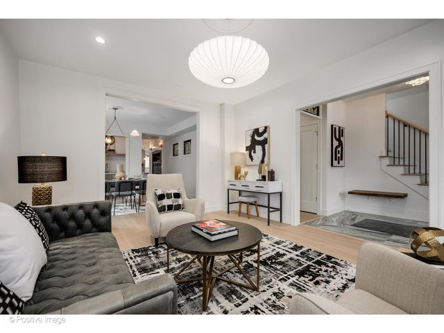 3846 N Kedvale Avenue, Chicago, IL 60641