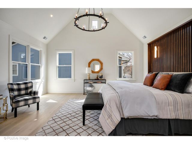 3846 N Kedvale Avenue, Chicago, IL 60641