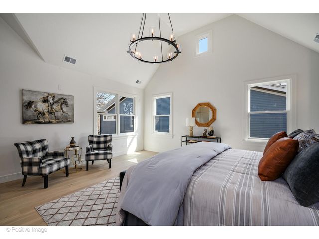 3846 N Kedvale Avenue, Chicago, IL 60641