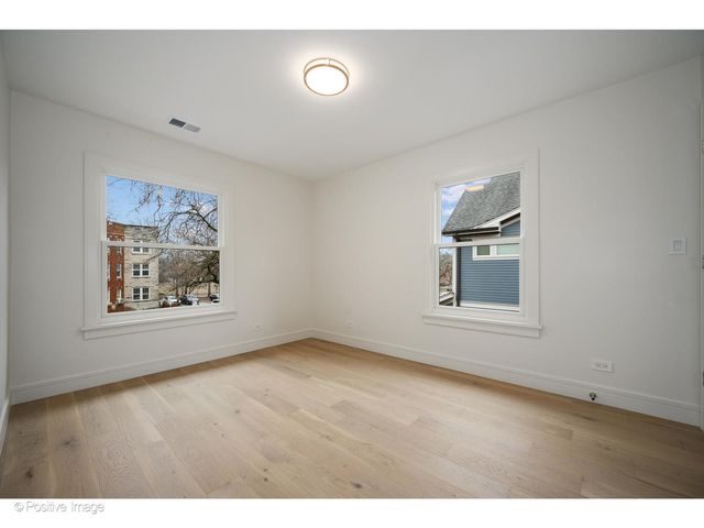 3846 N Kedvale Avenue, Chicago, IL 60641