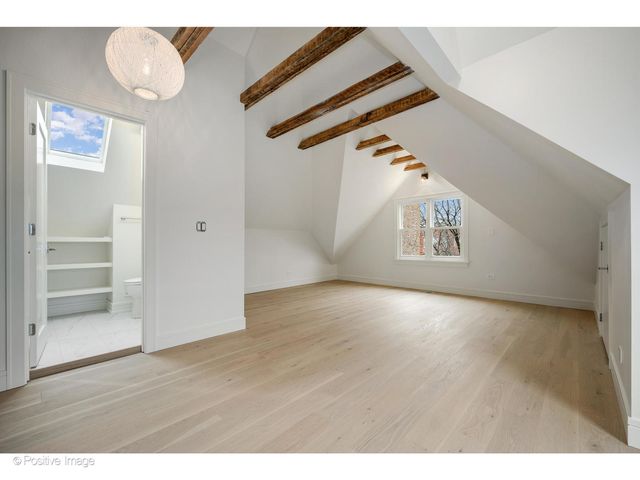 3846 N Kedvale Avenue, Chicago, IL 60641