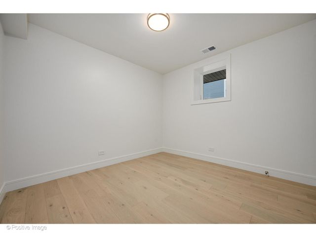 3846 N Kedvale Avenue, Chicago, IL 60641