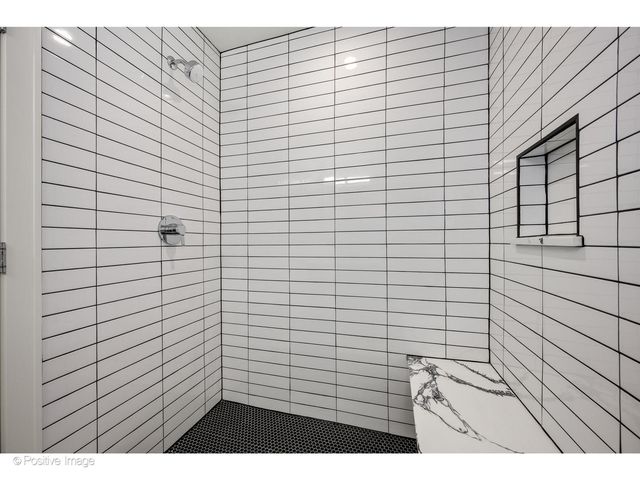 3846 N Kedvale Avenue, Chicago, IL 60641