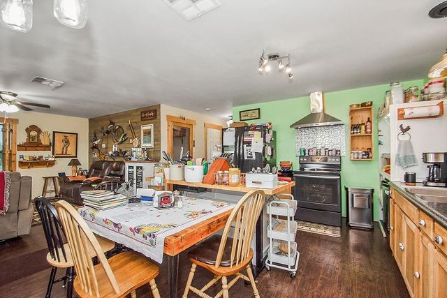 727 18th Street, Dickinson, TX 77539