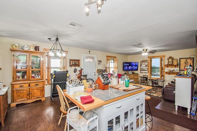 727 18th Street, Dickinson, TX 77539