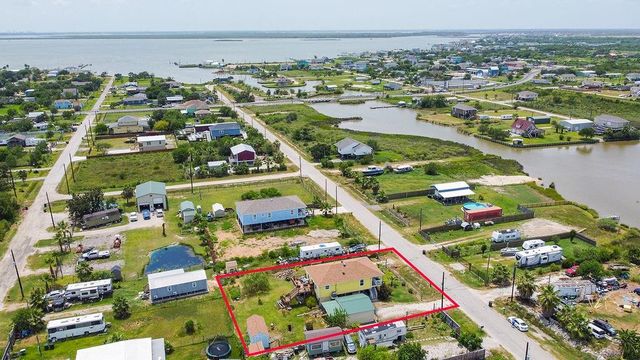 727 18th Street, Dickinson, TX 77539