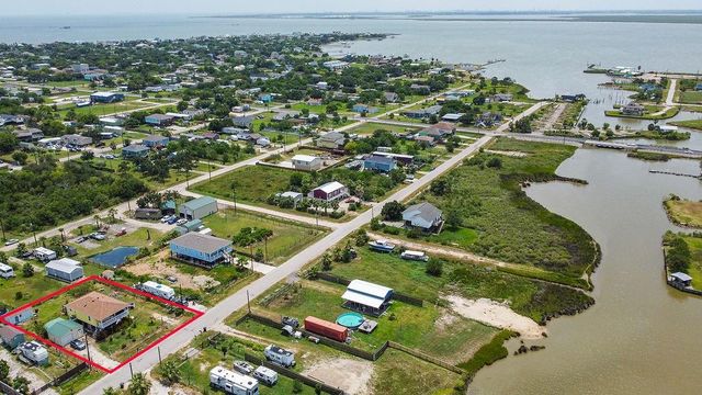 727 18th Street, Dickinson, TX 77539