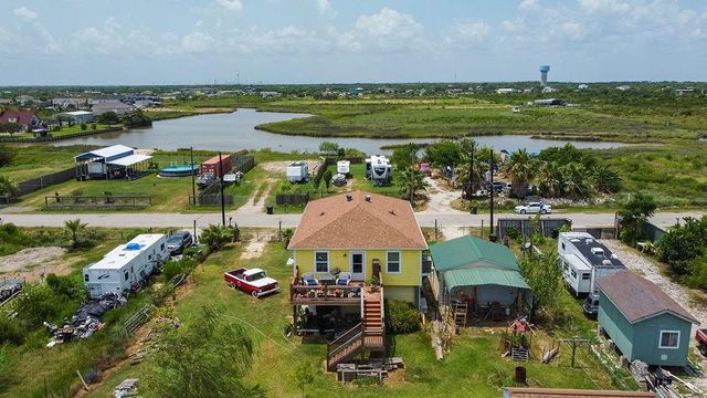 727 18th Street, Dickinson, TX 77539