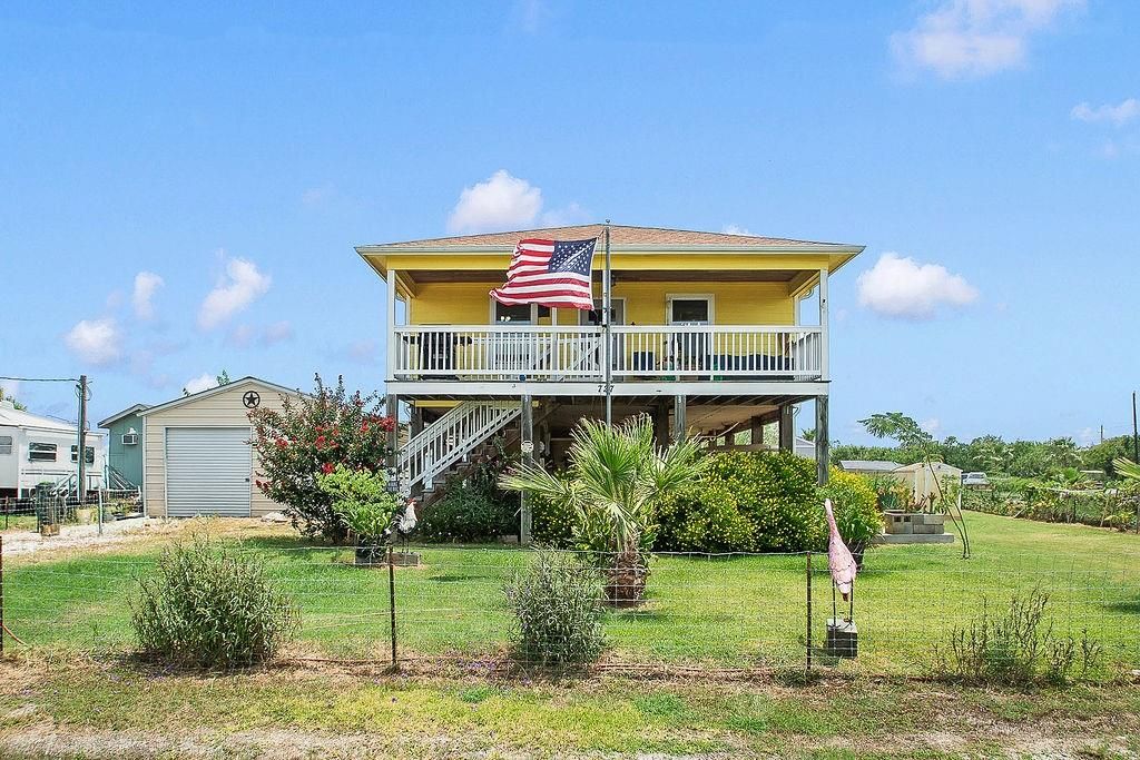 727 18th Street, Dickinson, TX 77539