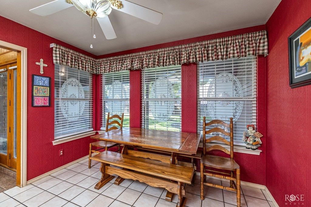 Image 9 of property listing at 3421 Ridgecrest Lane, San Angelo, TX 76904