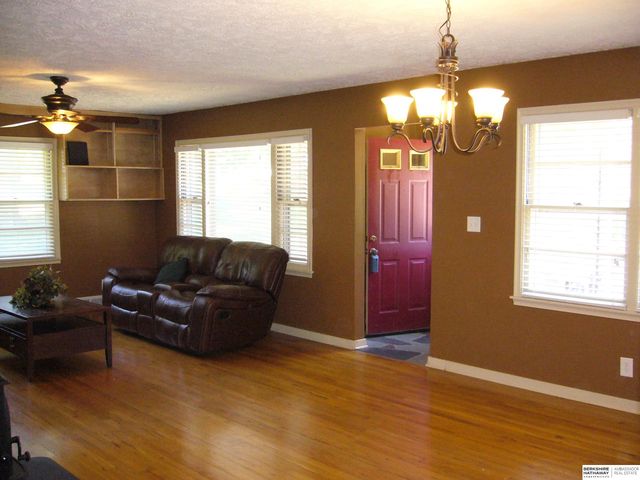 707 N Bellevue Boulevard, Bellevue, NE 68005