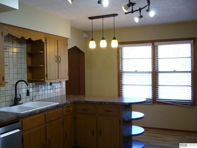 707 N Bellevue Boulevard, Bellevue, NE 68005
