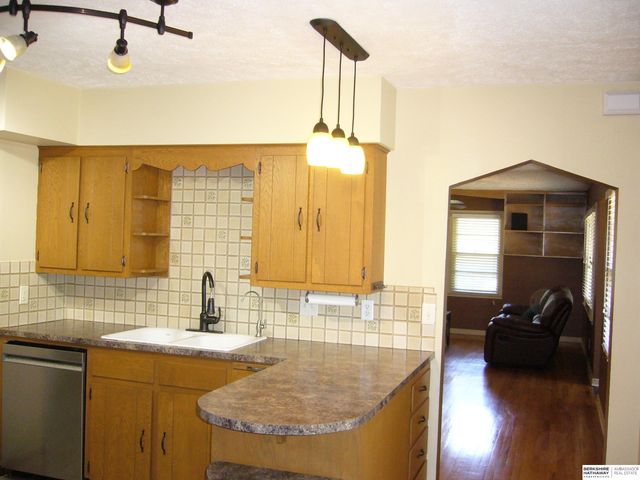 707 N Bellevue Boulevard, Bellevue, NE 68005