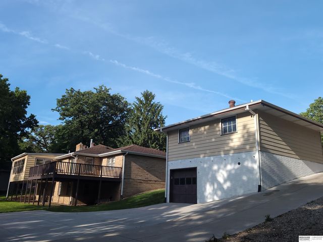 707 N Bellevue Boulevard, Bellevue, NE 68005