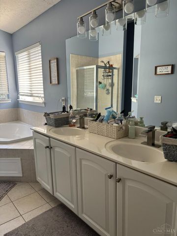 1297 Garden Gate Lane, Lebanon, OH 45036