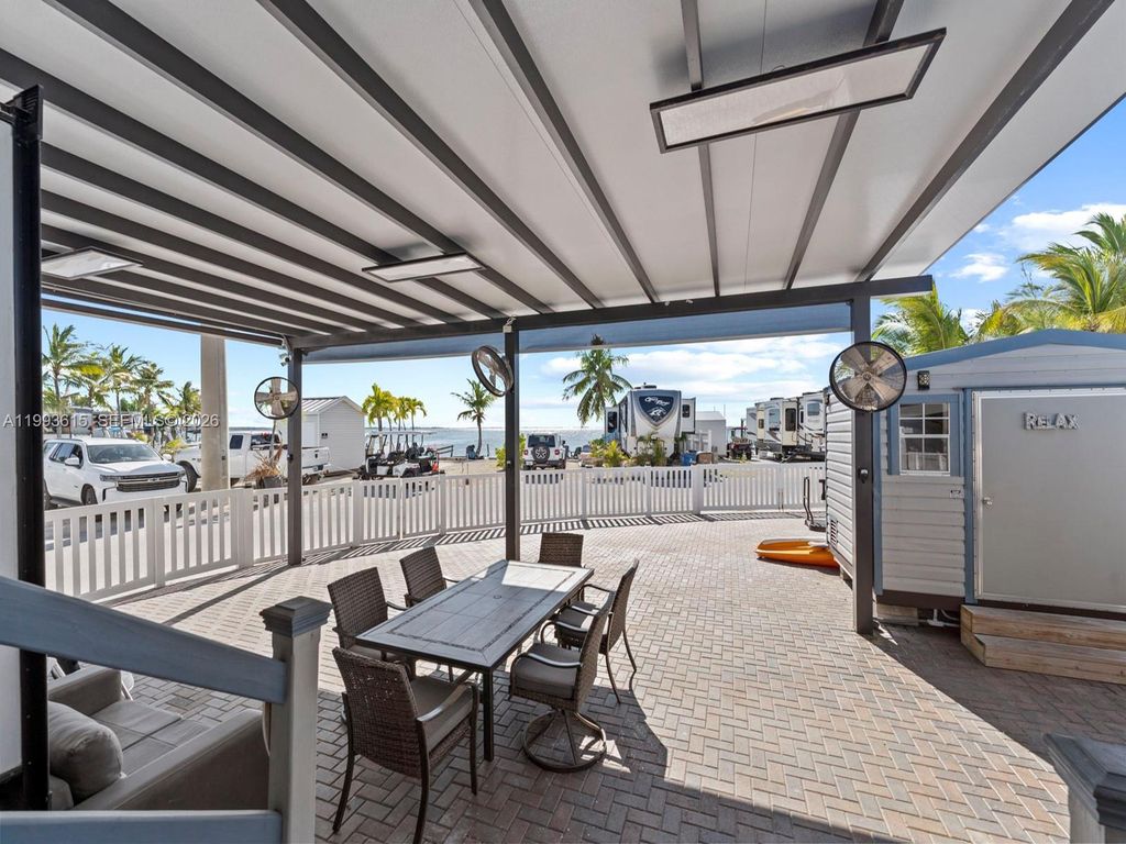 Image 36 of property listing at 325 Calusa ST 321, Key Largo, FL 33037