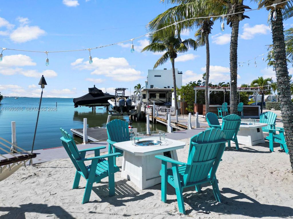 Image 57 of property listing at 325 Calusa ST 321, Key Largo, FL 33037