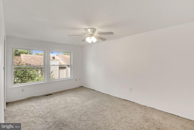 6060 HOLLOW KNOLL CT, Springfield, VA 22152