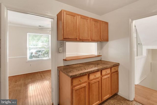 6060 HOLLOW KNOLL CT, Springfield, VA 22152