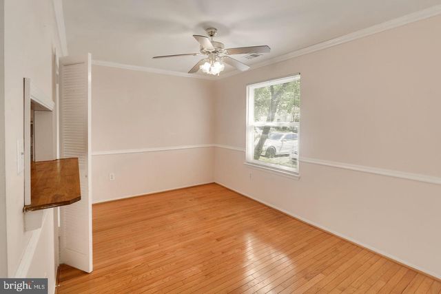 6060 HOLLOW KNOLL CT, Springfield, VA 22152