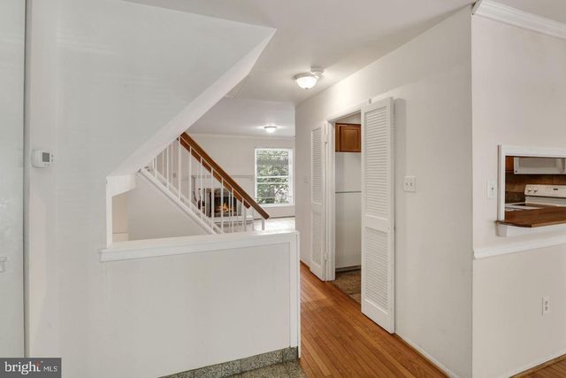 6060 HOLLOW KNOLL CT, Springfield, VA 22152
