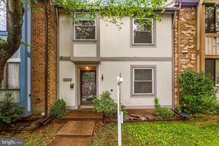 6060 HOLLOW KNOLL CT, Springfield, VA 22152