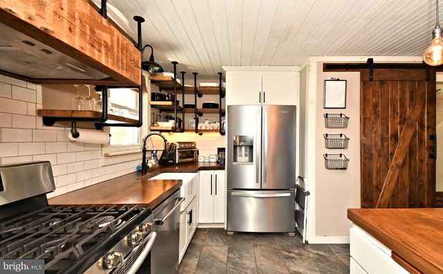 350 PRESTON RD, Wernersville, PA 19565