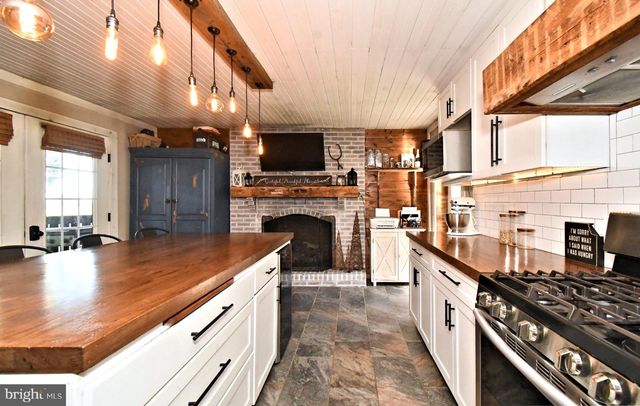 350 PRESTON RD, Wernersville, PA 19565