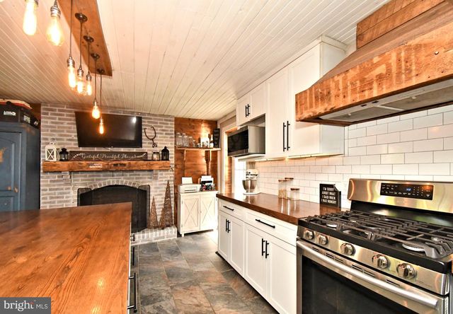 350 PRESTON RD, Wernersville, PA 19565