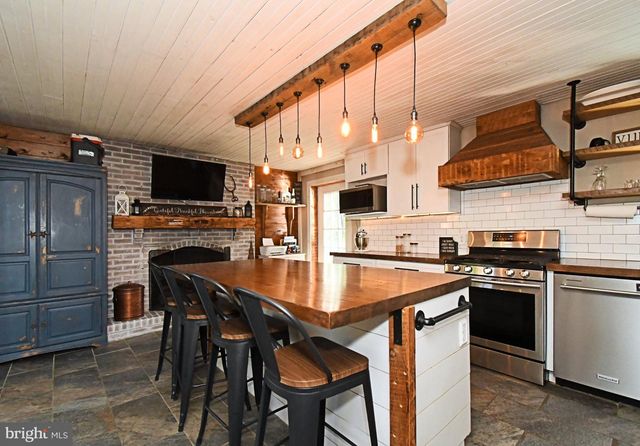 350 PRESTON RD, Wernersville, PA 19565