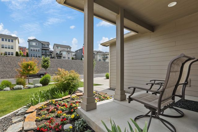 8553 N James Dr, Spokane, WA 99208