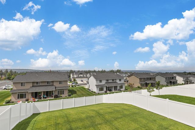 8553 N James Dr, Spokane, WA 99208