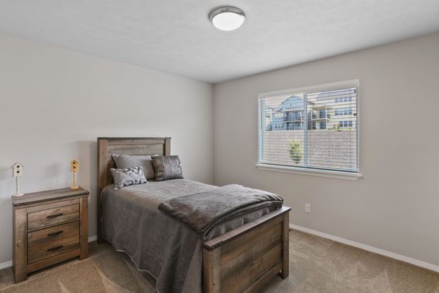 8553 N James Dr, Spokane, WA 99208