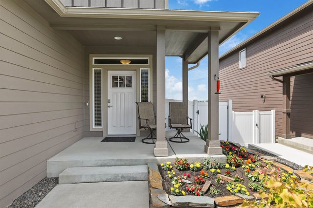 8553 N James Dr, Spokane, WA 99208