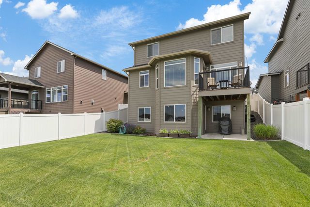 8553 N James Dr, Spokane, WA 99208