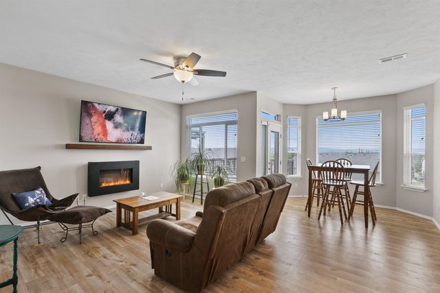 8553 N James Dr, Spokane, WA 99208