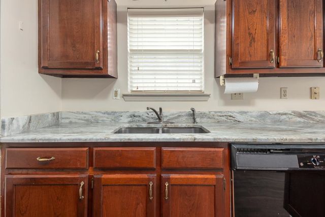 859 TIMBER TRACE DR, Memphis, TN 38018