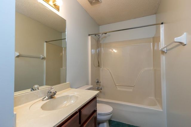 859 TIMBER TRACE DR, Memphis, TN 38018