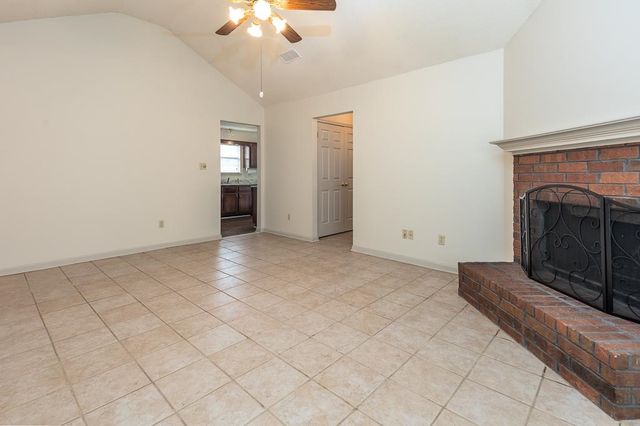 859 TIMBER TRACE DR, Memphis, TN 38018