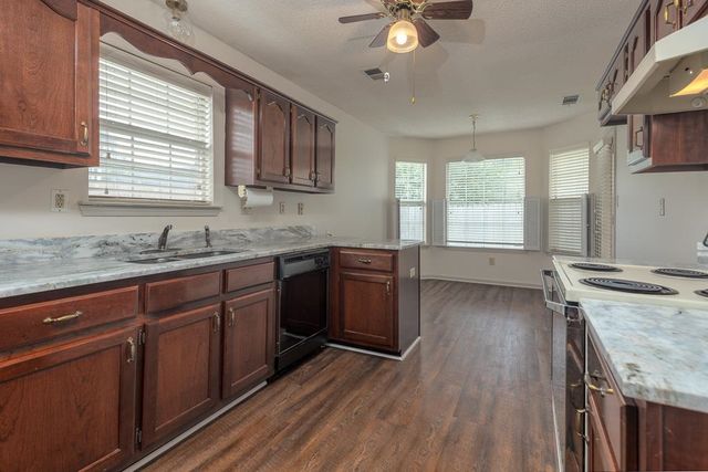 859 TIMBER TRACE DR, Memphis, TN 38018