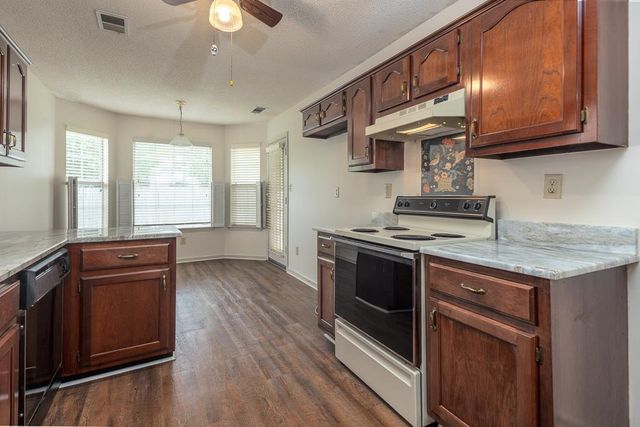 859 TIMBER TRACE DR, Memphis, TN 38018