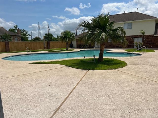 7931 Catalpa Street, Texas City, TX 77591